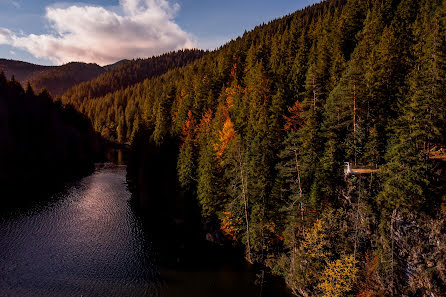 Jurufoto perkahwinan Catalin Vornicu (vccatalin). Foto pada 19 Oktober 2022