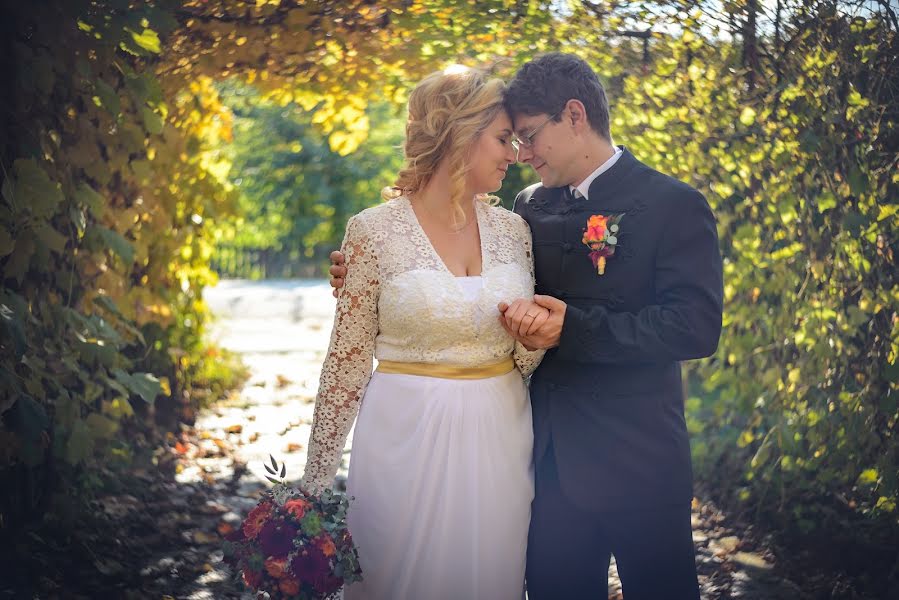 Fotógrafo de casamento Tamás Lugosi (orsegfoto). Foto de 18 de novembro 2018