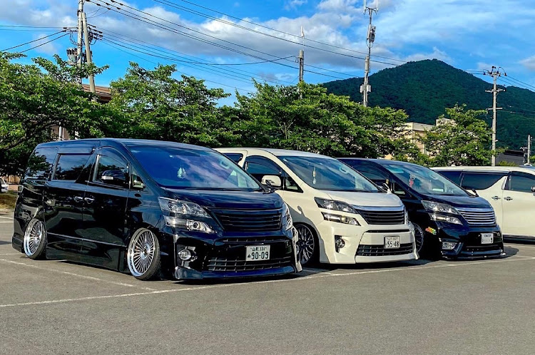 ヴェルファイアの山形・秋田・宮城・メンバー上げたい・生脚に関するカスタム事例の投稿画像4枚目