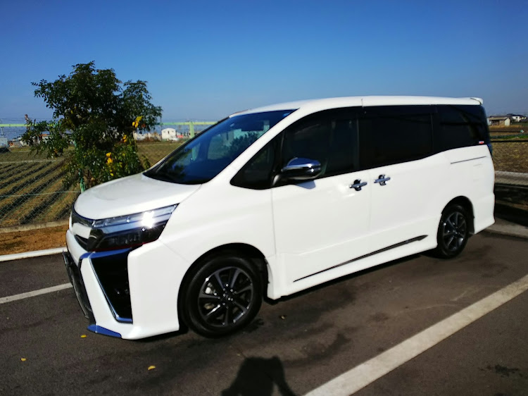 ヴォクシーの洗車に関するカスタム事例の投稿画像3枚目