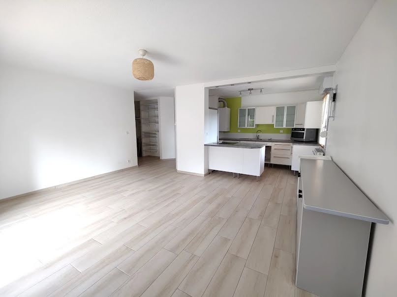 Vente appartement 3 pièces 65 m² à L'Isle-d'Abeau (38080), 209 000 €