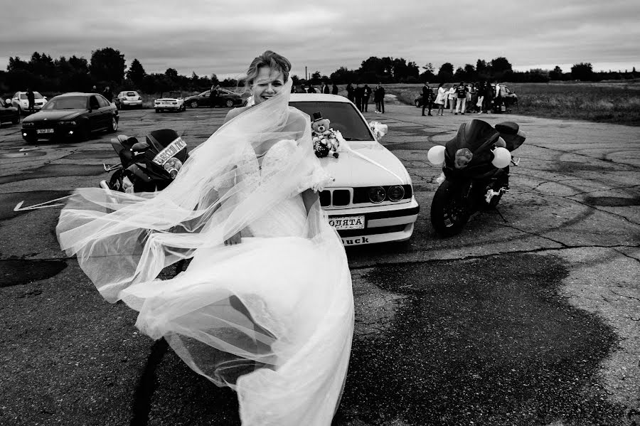 Fotógrafo de casamento Oleksandr Nesterenko (wedfoto). Foto de 27 de dezembro 2021