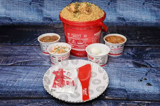 Chicken Bucket Biryani Combo [Serves 8-9]