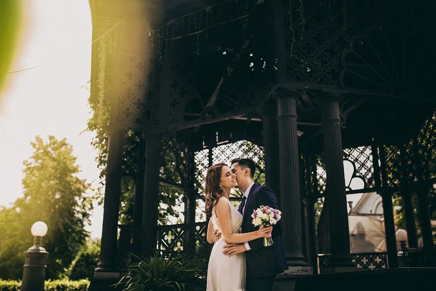 Fotografo di matrimoni Kseniya Tischenko (treescode). Foto del 9 giugno 2016