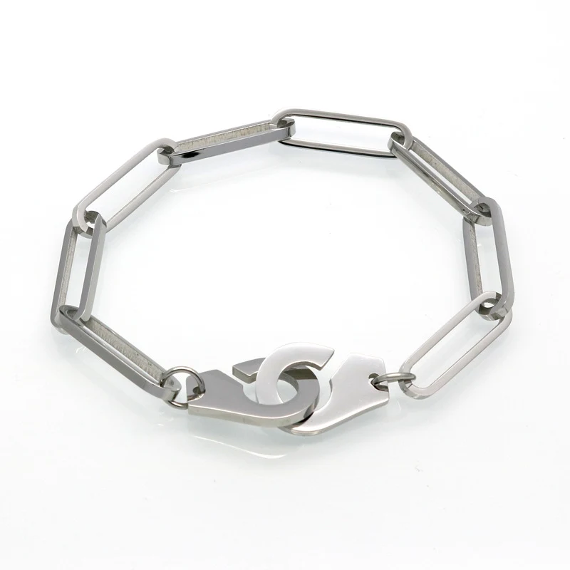 Bracelet de couple Chaopai simple en acier inoxydable, personnalité unique. Exprimez votre amour avec cet accessoire élégant et durable, parfait pour les couples.