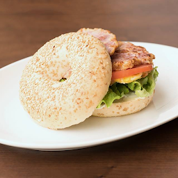 Peameal Bacon, Egg, Lettuce & Tomato Bagel Sandwich