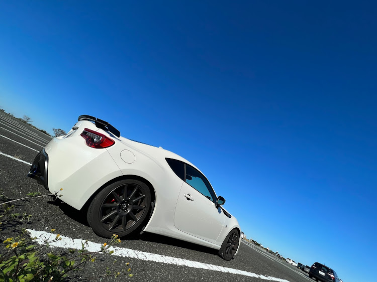 86の86BRZ・86BRZオーナーさんと繋がりたい・ホイール交換に関するカスタム事例の投稿画像3枚目