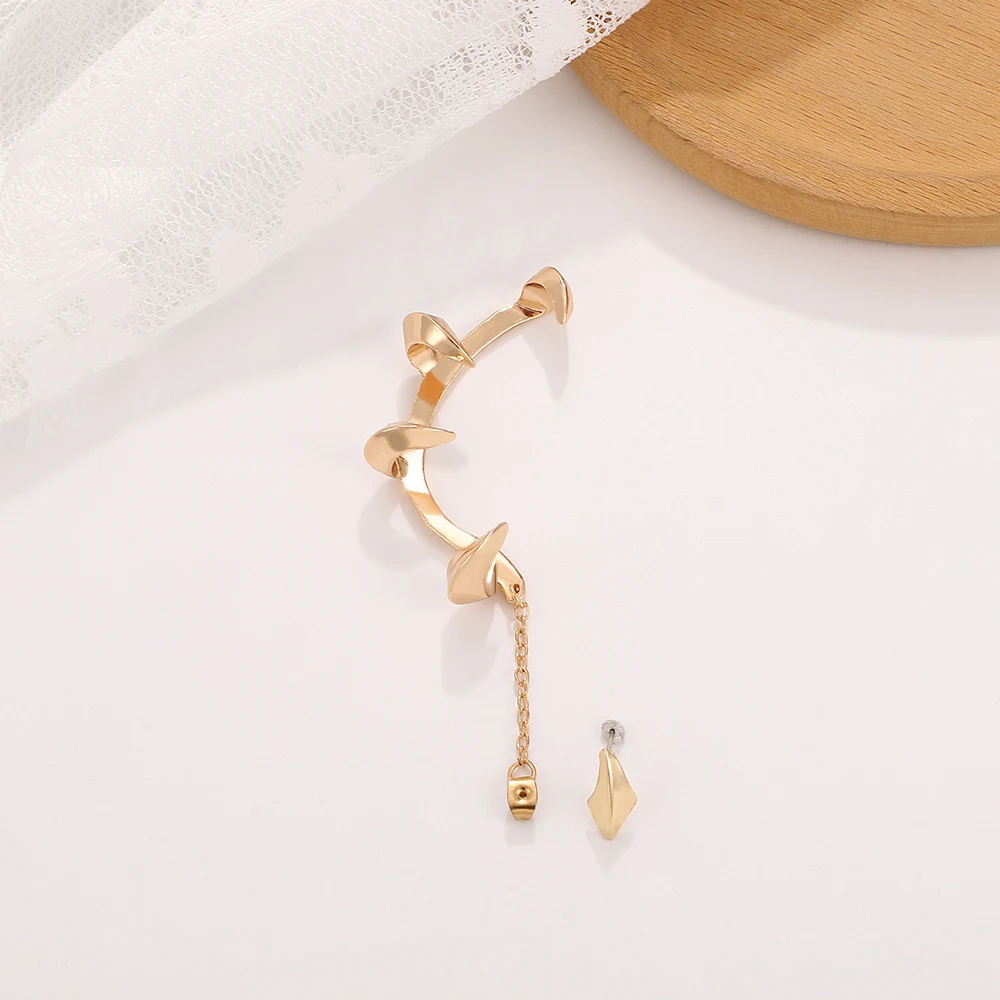 Ženski gotički Demon Minions viseći minđuše, jedinstveni modni dodatak koji vašem stilu dodaje mračan i upečatljiv izgled. Savršene za ljubitelje gotičke mode.