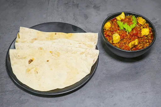 Tawa Roti [5 Pieces] With Home Style Chicken Tarka