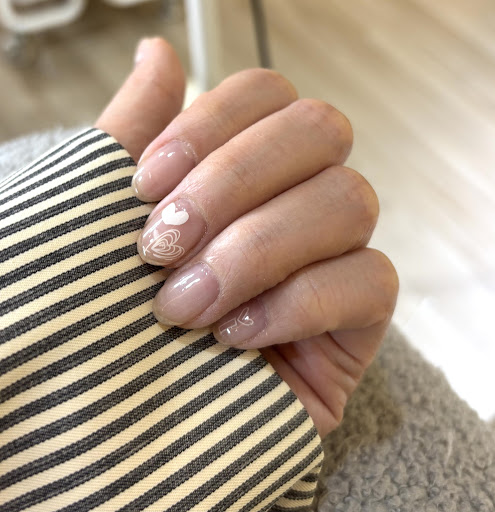 YAN Beauty 嫣美甲美學概念館 - 照片 4 展示美甲店設施和作品