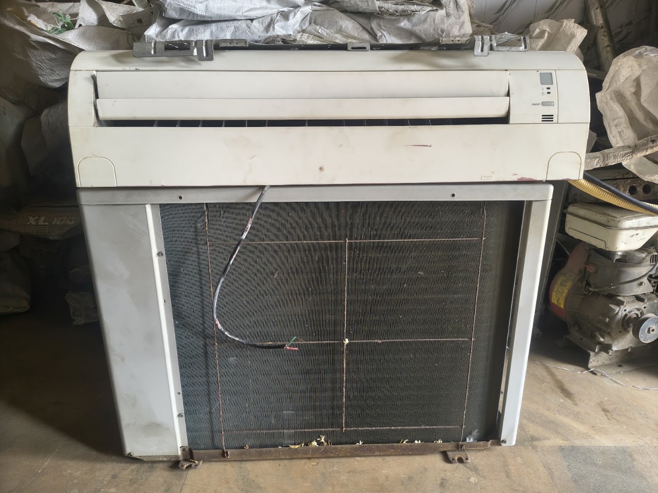 Mathisha Traders | Old AC buyer
