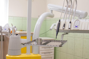 Dr. Sonny Aryan Emergency Dentist San Diego 24 Hours 2