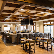 The Oaks Club at Valencia 3