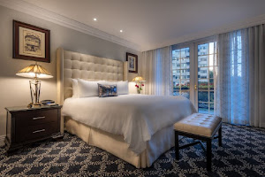 Beverly Hills Plaza Hotel & Spa 7