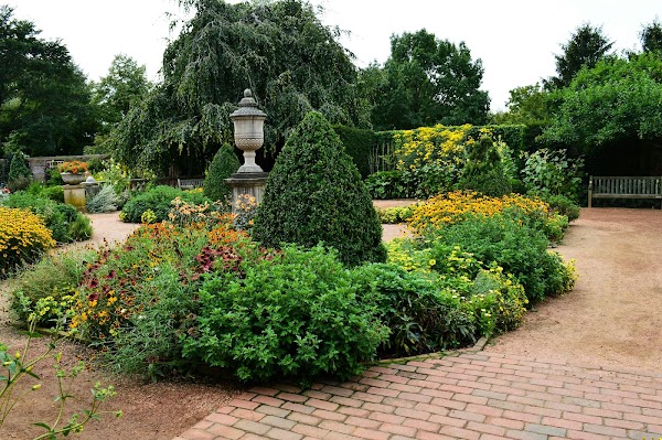 Distinctive Irrigation, Pavers & Drainage LLC photo 1