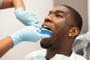 URBN Dental Implants & Invisalign | Uptown 4