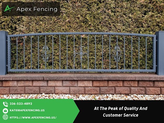 Choosing Top-Quality Fence Materials: Insider Tips from the Pros