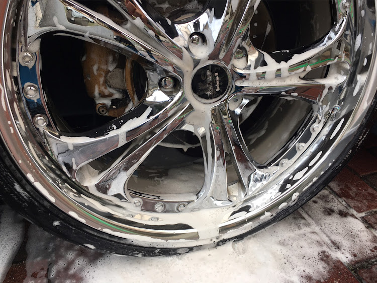 MPVのMPV・LW・洗車に関するカスタム事例の投稿画像2枚目