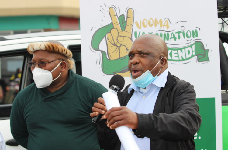 Minister health Joe Phaahla accompanied by the district mayor of Thukela, A.S. Mazibuko, to kickstart the #VoomaVaccinationWeekend programme that aims to jab 500,000 people by the end of the weekend.