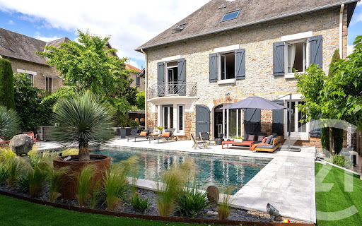 Maison avec piscine et jardin 1