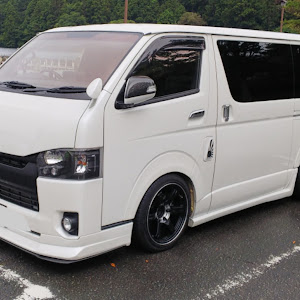 ハイエースバン TRH200V