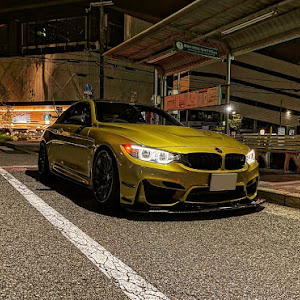 M4 クーペ F82