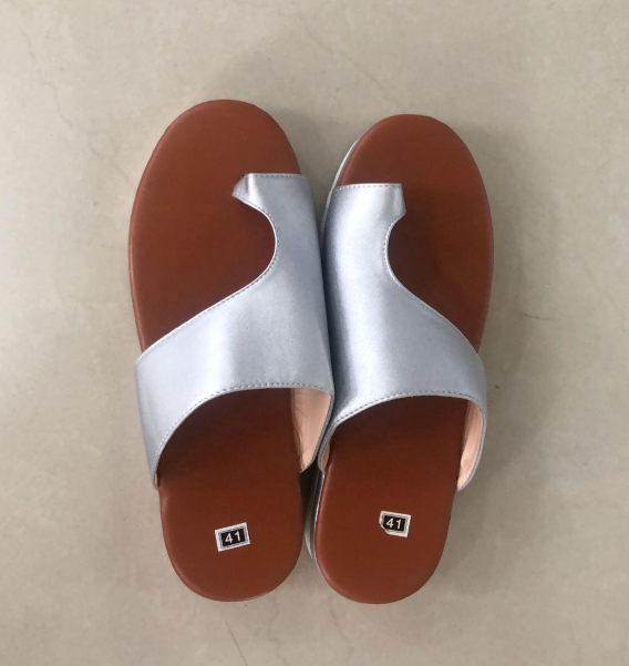 Sandalias de verano para mujer Chanclas antideslizantes Plataforma Zapatos de playa cómodos y elegantes para disfrutar del sol y la arena.