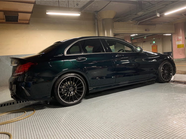 Cクラス セダンのW205・洗車に関するカスタム事例の投稿画像2枚目