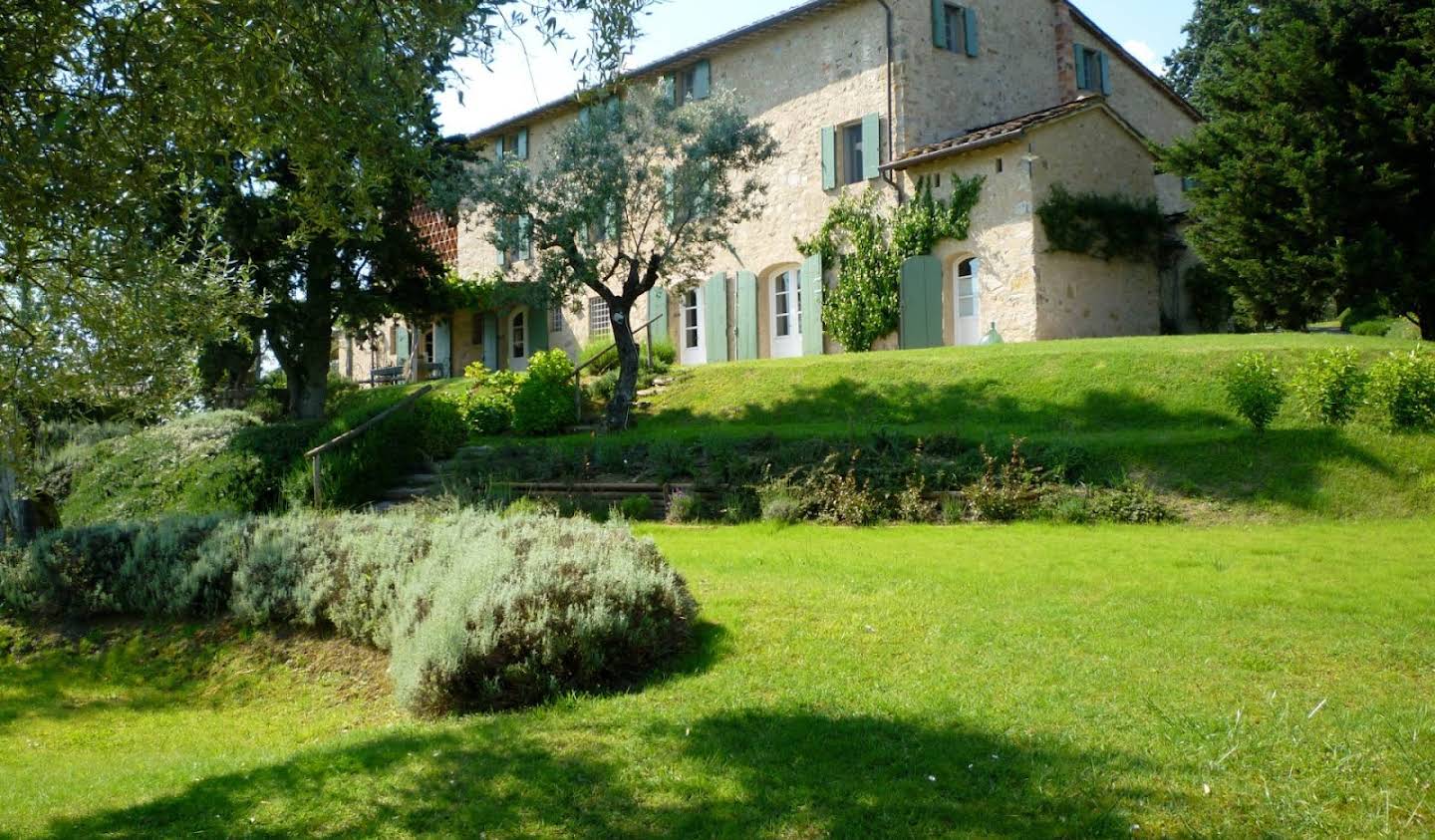 Corps de ferme avec piscine Lucques