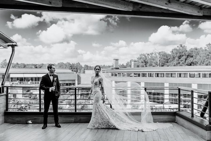 Fotografo di matrimoni Viktoriya Romanova (panna). Foto del 8 novembre 2019