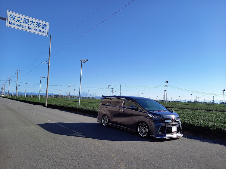 ヴェルファイアの牧之原・お茶っぱ・THE田舎・静岡県・SHIBUYAさんの秘密基地(海)に関するカスタム事例の投稿画像3枚目