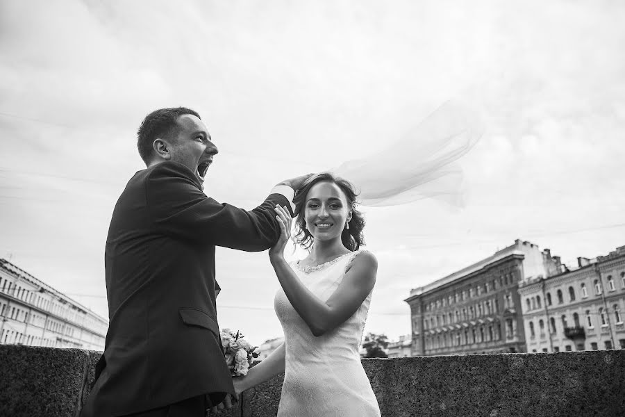 Fotógrafo de casamento Olga Shumilova (olgashumilova). Foto de 15 de setembro 2017