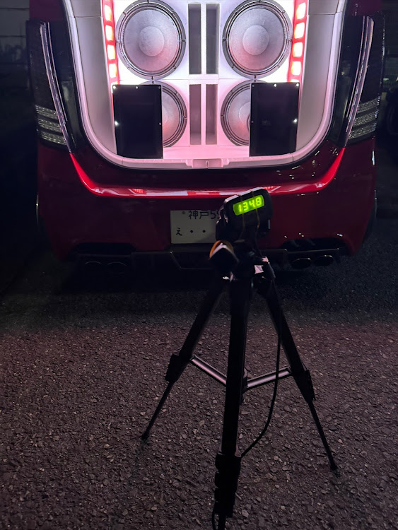 ワゴンRスティングレーの外向き・音圧・タランプス・12インチスピーカー・交流会に関するカスタム事例の投稿画像1枚目