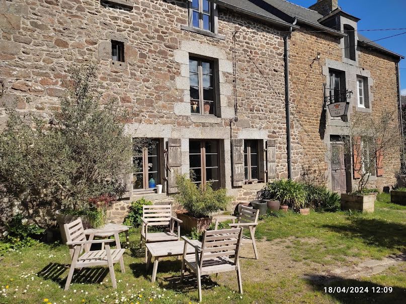 Vente maison 9 pièces 215 m² à La Vicomté-sur-Rance (22690), 397 100 €