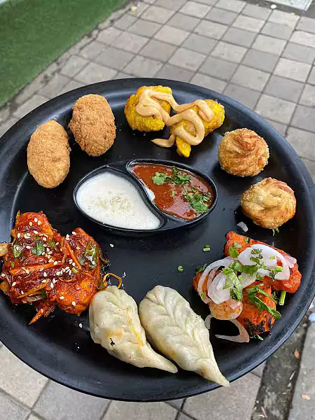 Chicken Momos Platter