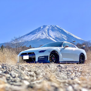 NISSAN GT-R R35