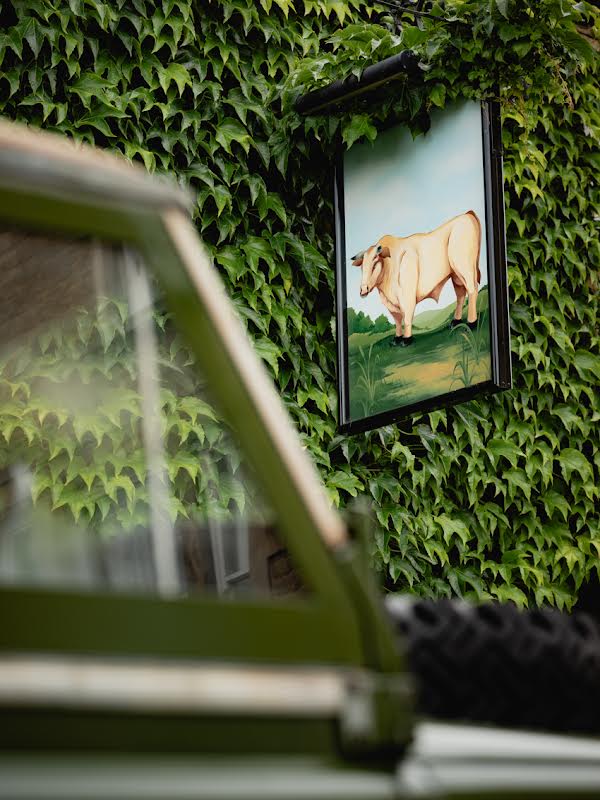 The Bull outdoors, sign.