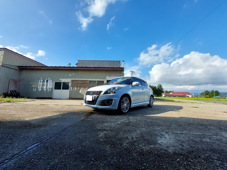 スイフトスポーツの#スイフトスポーツに関するカスタム事例の投稿画像1枚目