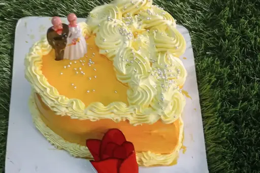 Pineapple Heart Cake [300 Grams]