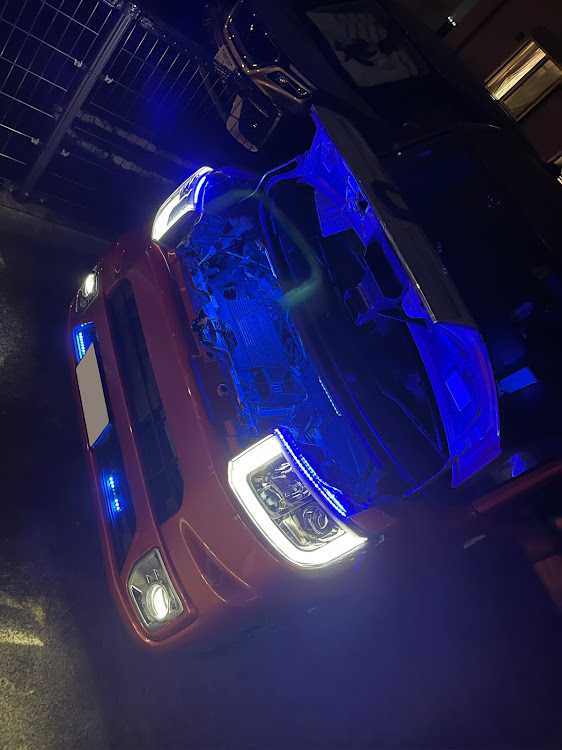 ウェイクのエンジンルーム・LEDテープ追加・夏の終わりに関するカスタム事例の投稿画像1枚目