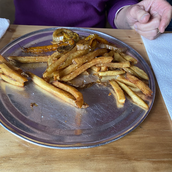 GF Fries
They also come as GF chili cheese fries!!