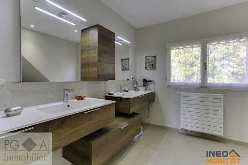 Maison avec piscine et terrasse 5