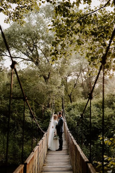 Fotógrafo de casamento Magdalena Kleszczyńska (emframes). Foto de 30 de março 2022