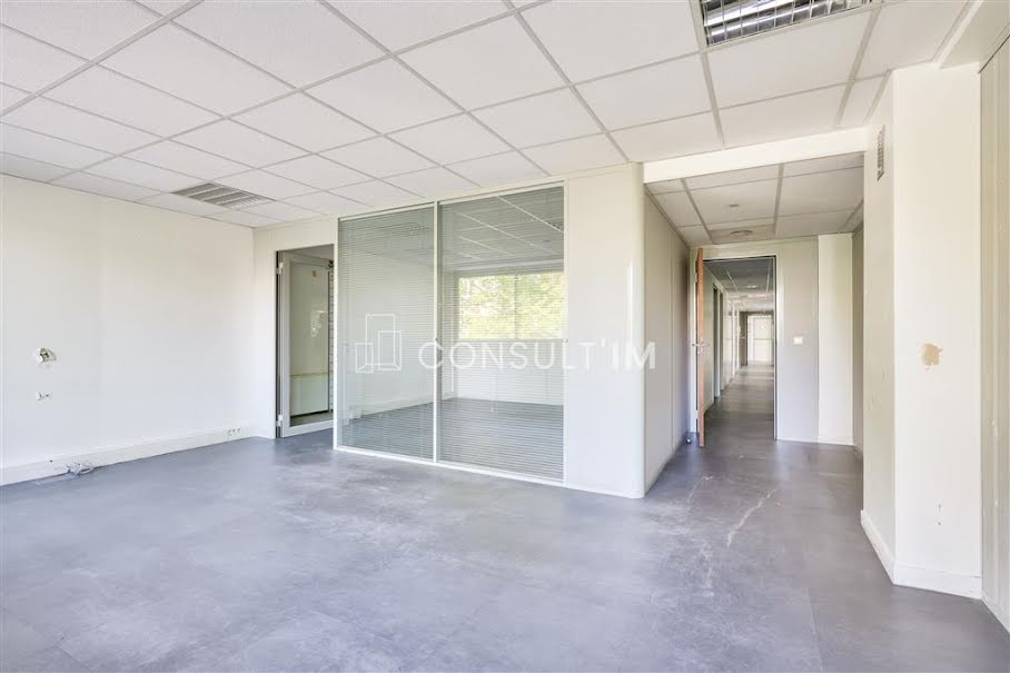 Location  locaux professionnels  290 m² à Boulogne-Billancourt (92100), 10 078 €