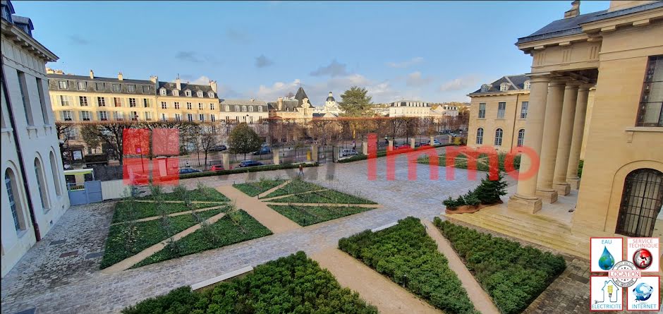 Location meublée appartement 3 pièces 65.69 m² à Versailles (78000), 2 300 €