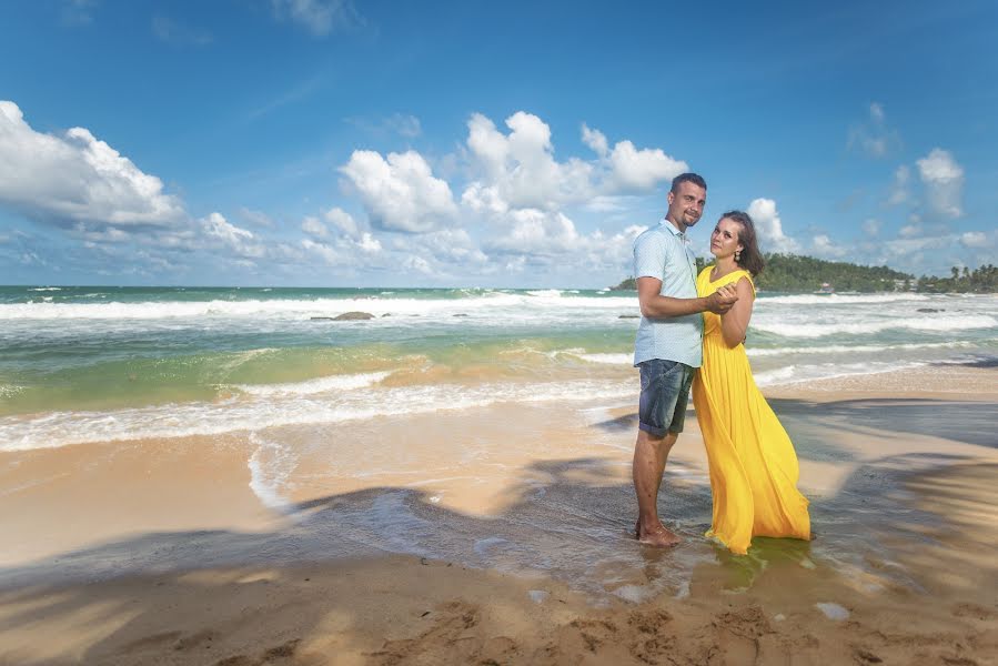 Fotógrafo de casamento Yasitha Bopetta (hansika). Foto de 8 de julho 2019