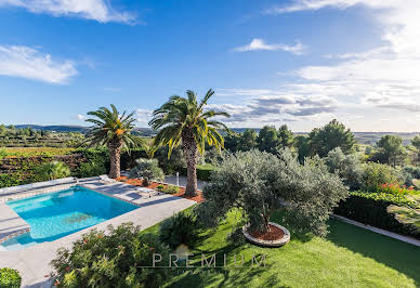 Villa with pool and terrace 7