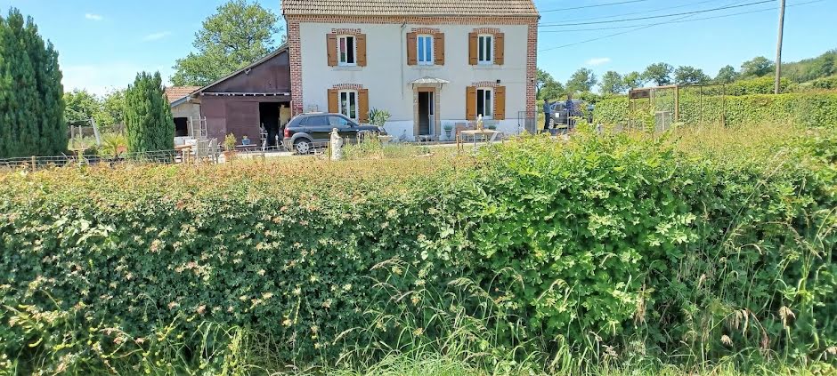 Vente maison 8 pièces 130 m² à Ahun (23150), 90 950 €