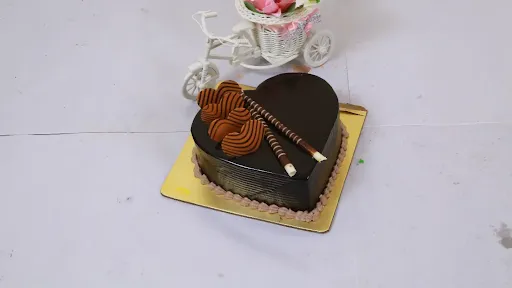 Chocolate Heart Shape Cake [1 Kg]