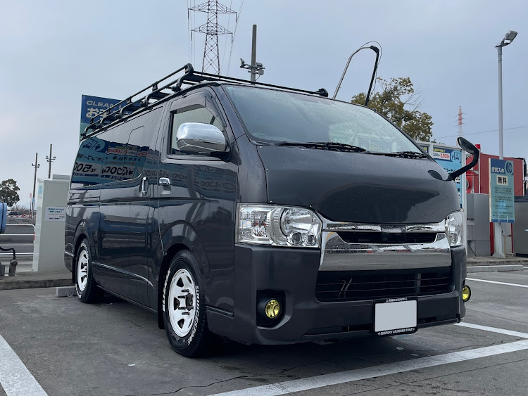 レジアスエースバンのローダウン・ハイエース・車高調整・スタッドレスに関するカスタム事例の投稿画像1枚目